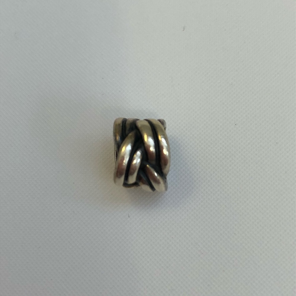 *Discontinued* Pandora “Knot” Charm